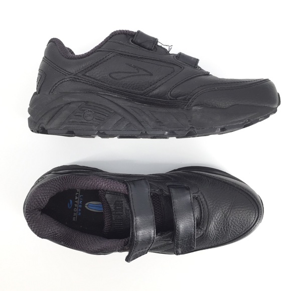 brooks black leather shoes